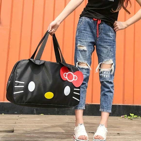 Hello Kitty Weekender Bag - Picture 12 of 15